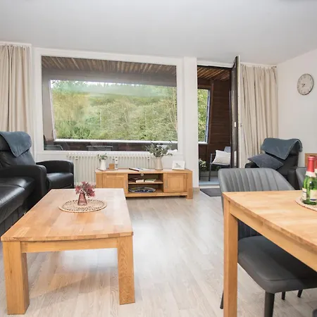 Deluxe - Sauna & Pool - Free Parking Apartment