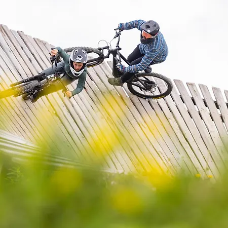 Lägenhet Deluxe - Sauna & Pool - Free Parking *